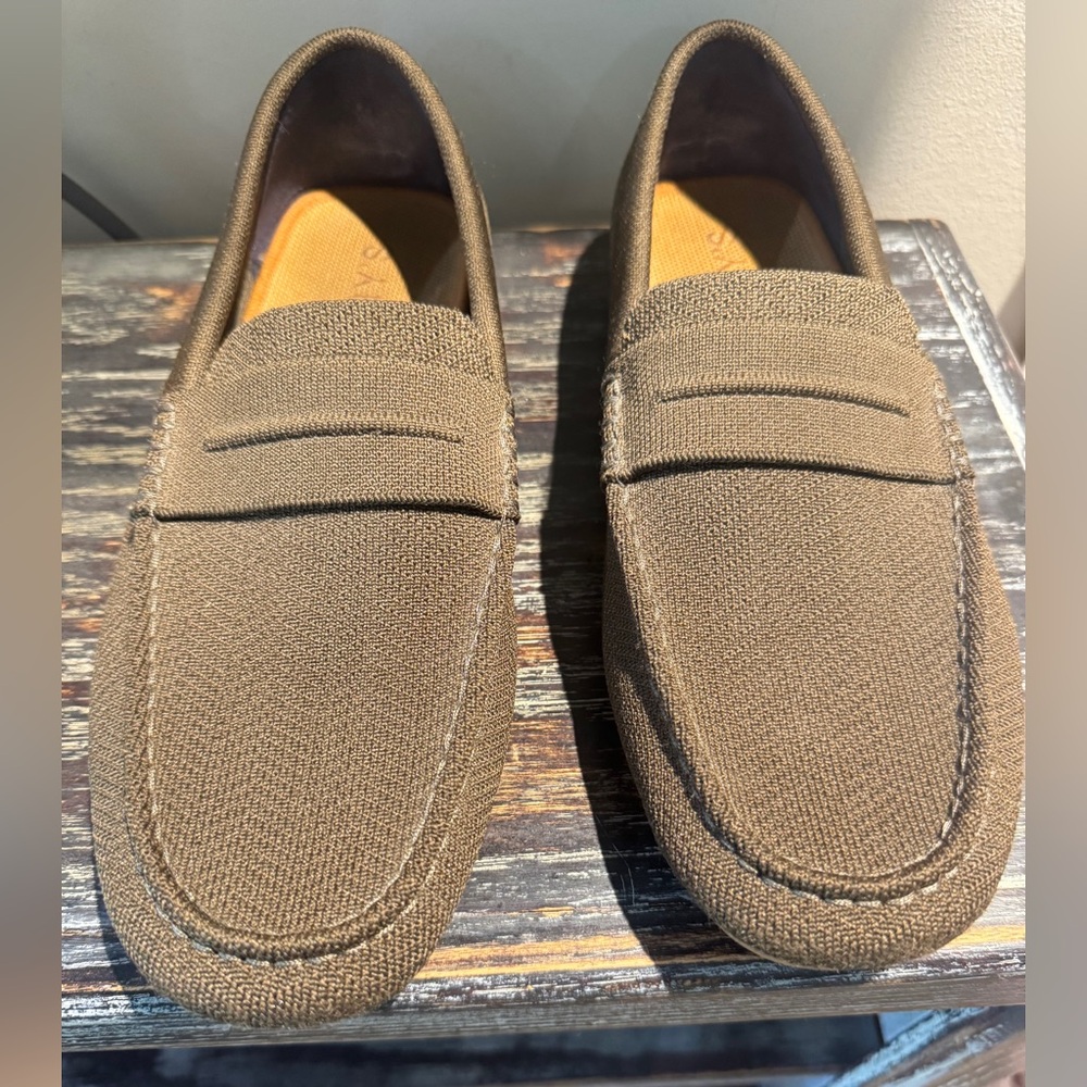 Men's Brown Rothy loafers